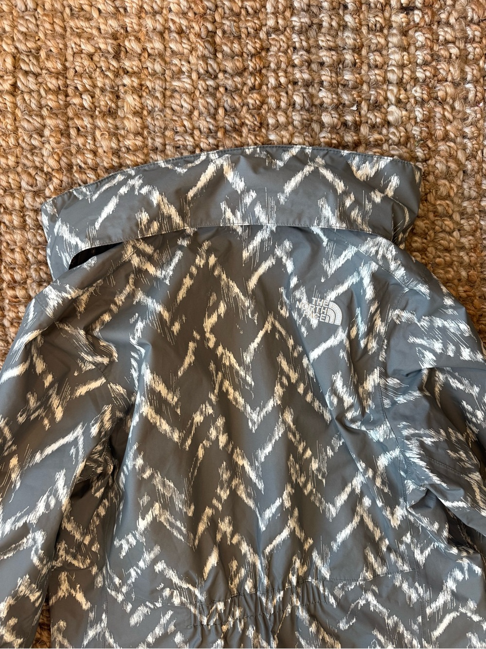 The North Face Olive Green Raincoat - Picture 8 of 8